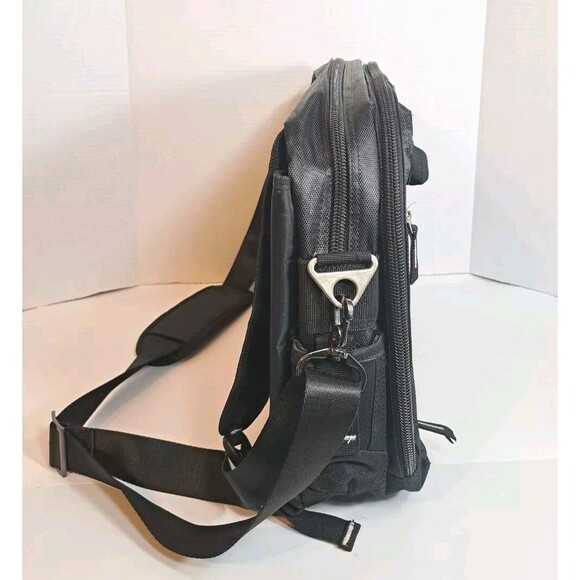 Ogio Multi Zip Messenger Laptop Black Bag Utility Travel Storage Pockets 18"x12" - Picture 4 of 13